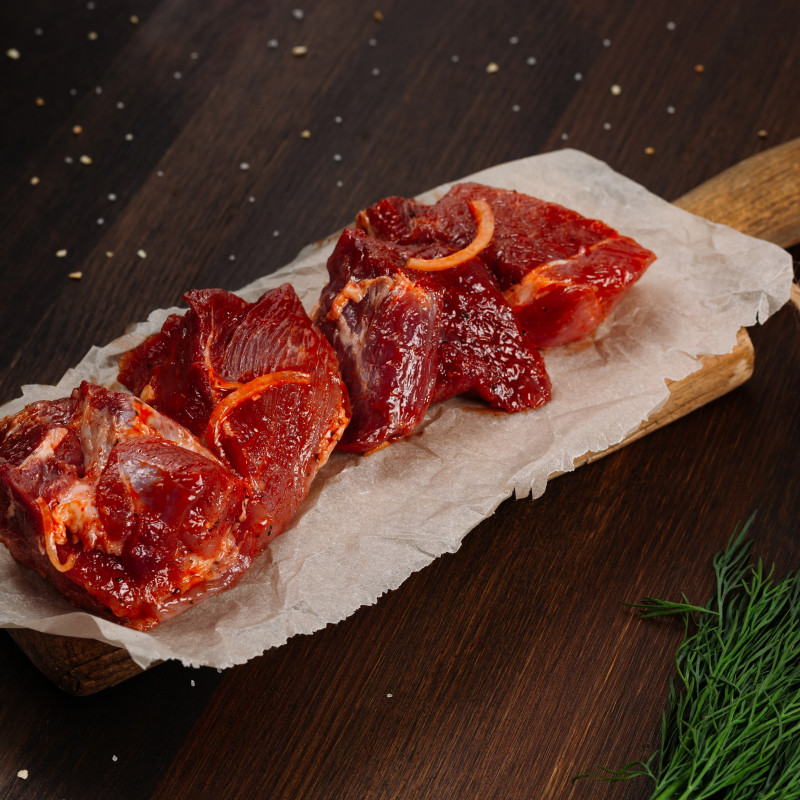 Шашлык из лопатки. Лопатка для шашлыка. Шашлык из лопатки. Шашлык из лопатки. Шашлык из грудинки.